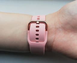 Belesy® SMART - Smartwatch Dames - Smartwatch Heren - Horloge - Stappenteller - 1.3 inch - Kleurenscherm - Full Touch - Bluetooth Bellen - Goud - Roze - Siliconen - Moederdag — thumbnail 8