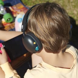 Skullcandy Grom - Bluetooth Koptelefoon - Koptelefoon voor Kinderen - Draadloze Hoofdtelefoon - Over-Ear - Microfoon - Lichtgewicht - Zwart — thumbnail 9