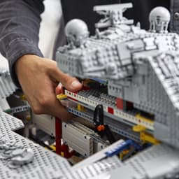 LEGO Star Wars UCS Imperial Star Destroyer - 75252 — thumbnail 17