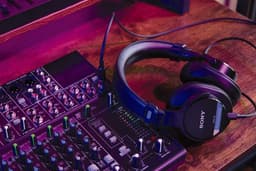 Sony MDR-M1 - Studio koptelefoon met gesloten achterkant - Zwart — thumbnail 11