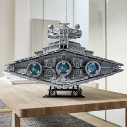 LEGO Star Wars UCS Imperial Star Destroyer - 75252 — thumbnail 13