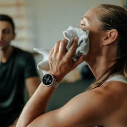 Polar Vantage M3 Multisport Smartwatch - Greige/goud - S en M/L — thumbnail 24