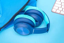 PowerLocus PLED Draadloze Koptelefoon Over-Ear voor Kinderen - LED lampjes - met Microfoon - Micro SD poort - Blauw — thumbnail 13