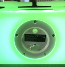 Westinghouse WOSP2101 Draagbare Bluetooth Speaker voor buiten - met licht — thumbnail 9