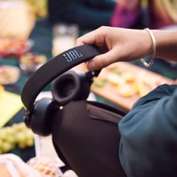 JBL Live 670NC - Draadloze Noise Cancelling Koptelefoon - Bluetooth - On ear - 65 uur batterij - Adaptive ANC - Zwart — thumbnail 7