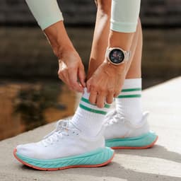 Polar Vantage M3 Multisport Smartwatch - Greige/goud - S en M/L — thumbnail 5