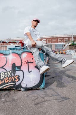 Sony ULT FIELD 5 - Bluetooth Speaker - Off-White — thumbnail 21