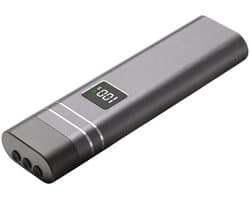 Deze draagbare luidspreker met botgeleiding is voorzien van Bluetooth 5.3, audio-weergave onder het kussen, een led-display, een timer en een draadloos ontwerp, waardoor hij ideaal is voor op reis en tijdens het slapen.