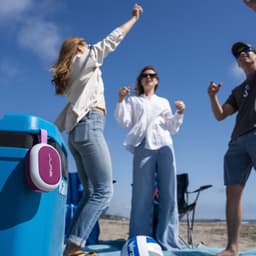 JLab Pop Mini Bluetooth Speaker Draadloos - Draagbare Muziekbox - 8 uur Batterijduur - 5 Watt - IPX6 Waterproof - Multipairing - Instelbare Party Lights - App Equalizer - Roze — thumbnail 10