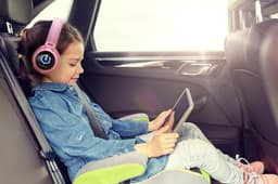 PowerLocus Buddy Draadloze On-Ear Koptelefoon voor Kinderen, LED lampjes, 85db Limiet, met Microfoon, Micro SD poort - Roze — thumbnail 8