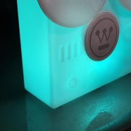 Westinghouse WOSP2101 Draagbare Bluetooth Speaker voor buiten - met licht — thumbnail 10