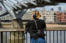 Sony WH-1000XM5 – Draadloze koptelefoon met Noise Cancelling - Blauw — thumbnail 17
