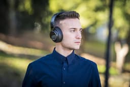 PowerLocus MoonFly Koptelefoon Over-Ear met Passief Noise Cancelling, Draadloze Hoofdtelefoon, Voice Assistant Activation - Zwart/Grijs — thumbnail 7