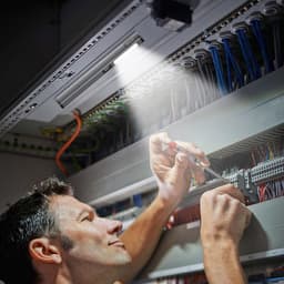 Draagbare LED-werklamp met magnetische voet, instelbare helderheid voor taakverlichting, Geschikt Geschikt garages en kamperen, oplaadbare multifunctionele werklamp, Geschikt Geschikt doe-het-zelfprojecten en noodgevallen. — thumbnail 5