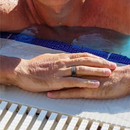 Kuno Smart Ring - Slimme ring - Smart Wearable - Health Ring - Slaap Tracker - Hartslagmeter - Stappenteller - Fitness en Activiteiten Tracker - Calorieen Bijhouden - Geen Abbonement - Waterdicht - voor Mannen en Vrouwen - Goud #11 — thumbnail 7