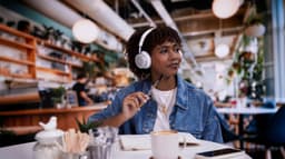 JBL Live 680NC - Draadloze Noise Cancelling Koptelefoon - Bluetooth On-Ear - 80 uur batterij - Multipoint - JBL Signature Sound - Zwart — thumbnail 12