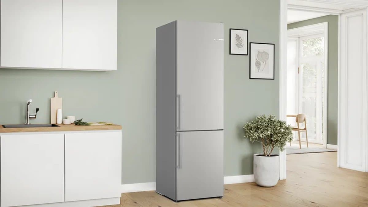Bosch Serie 4 KGN392IDT koel-vriescombinatie Vrijstaand 363 l D Zilver — afbeelding 1