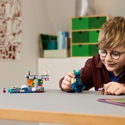 LEGO® Minecraft® De Ontmoeting met de Opzichter - 21274 — thumbnail 4