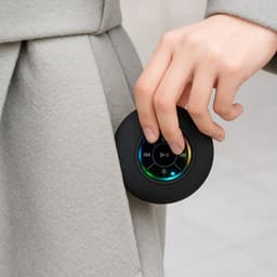 JustValue Douche Speaker - 6 x 6 x 3 CM - Bluetooth Badkamer Speaker - Waterproof - RGB Led Verlichting - Zwart — thumbnail 5