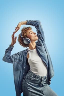 Sennheiser MOMENTUM 4 Wireless - Draadloze over-ear koptelefoon met Noise Cancelling - 60u batterij - Snelladen – 4 Microfoons - Denim — thumbnail 4