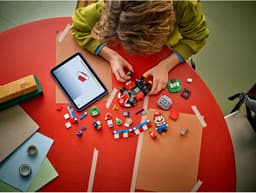 LEGO® Super Mario™: Mario Kart™ – Interactieve LEGO® Mario™ en Standaardkart - 72043 — thumbnail 7