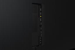 Samsung 98" UHD Smart Signage QH98C — thumbnail 3