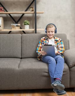 Kinderkoptelefoon met Draad – Koptelefoon Kind – HUFTERPROOF Hoofdtelefoon met Kabel en Microfoon voor School en Tablet – Geluidsdempend – Volumebegrenzer — thumbnail 9