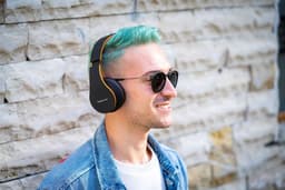 PowerLocus P1 Bluetooth Koptelefoon – Draadloos – Over Ear – Met Microfoon – Inklapbaar - incl. Hoes – Oranje — thumbnail 7