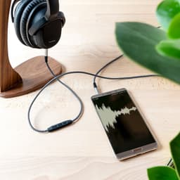 kwmobile koptelefoonkabel geschikt voor Beats Studio 3 / Solo 3 / Solo2 / Studio 2 / Studio 1 / Mixr - Reservekabel 150 cm - Met microfoon en volumeregelaar - 3,5 mm aansluiting — thumbnail 1