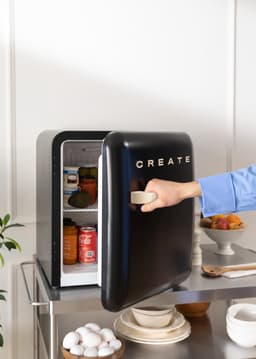 CREATE - Koelkast in retrostijl - Zwart - Handvat Zand - FRIDGE RETRO 48L — thumbnail 5