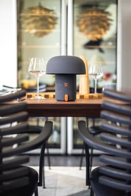 Kooduu Sensa PLAY - Bluetooth Speaker met SOUND BY JBL - Dimbare LED-lamp - Oplaadbare batterij - Inclusief docking station - Kleur Anthracite — thumbnail 5