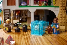 LEGO Ideas Dungeons & Dragons - het verhaal van de rode draak - 21348 — thumbnail 4