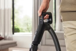 Miele Guard L1 Comfort Titanium Pearlfinish HEPA - Stofzuiger met zak — thumbnail 15