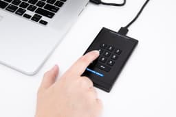 SecureDrive KP 2TB HDD - PIN code - FIPS 140-2 Level 3 validated — thumbnail 8