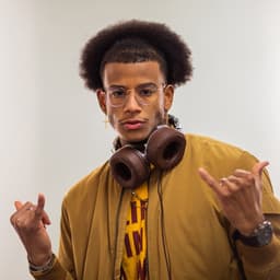 OneOdio Pro40 Silver-brown - Koptelefoon - ANC Bluetooth Headphone - Draadloze Over-Ear Koptelefoon - Active Noise Cancelling - Microfoon - Incl. Carry Case, USB & Aux Kabel - 40 Uur Afspeeltijd — thumbnail 6
