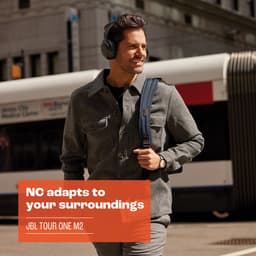 JBL Tour One M2 - Draadloze Noise Cancelling Koptelefoon - Bluetooth - Over Ear - Adaptive ANC - 50 uur batterij - Champagne — thumbnail 7