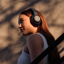 Beats Studio Pro Wireless-koptelefoon – Zwart — thumbnail 2