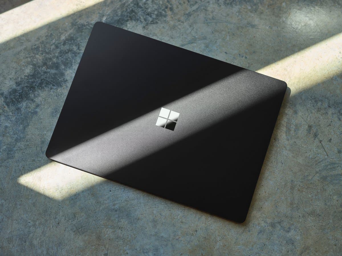 Microsoft Surface Laptop 4 Intel® Core™ i7 i7-1185G7 34,3 cm (13.5") Touchscreen 16 GB LPDDR4x-SDRAM 256 GB SSD Wi-Fi 6 (802.11ax) Windows 10 Pro Zwart — afbeelding 1