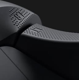 Xbox Series X Console — thumbnail 3