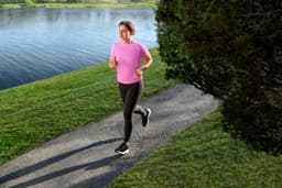 Garmin Forerunner 55 - Sporthorloge met GPS Tracker - Geschikt voor Hardlopen - 42mm - Whitestone — thumbnail 9