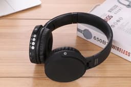 Bluetooth koptelefoon over ear, draadloze koptelefoon en vaste Inklapbaar headsets met een ingebouwde microfoon, Micro SD/TF, FM Geschikt voor: iPhone/Samsung/iPad/Huawei – 650BT Zwart — thumbnail 3