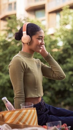 JBL Live 670NC - Draadloze Noise Cancelling Koptelefoon - Bluetooth - On ear - 65 uur batterij - Adaptive ANC - Zand — thumbnail 6
