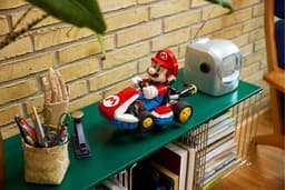 LEGO Mario Kart™ - Mario en standaardkart - LEGO - Mario - 72037 — thumbnail 4