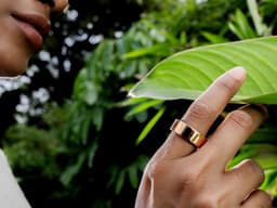 ULTRAHUMAN Ring AIR – Smart Ring | Geen maandabonnement | Bepaal eerst de juiste maat met de Sizing Kit | Slaaptracker - Hartslagmeter - Fitnesstracker – Air Gold – Size 7 — thumbnail 8