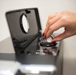 Tabletten voor het reinigen en ontvetten van de koffiemachine - 10 x 2g - universele reinigingstabletten - geschikt voor alle merken — thumbnail 2