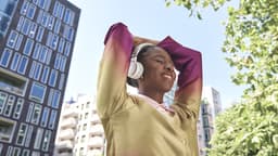 JBL Live 670NC - Draadloze Noise Cancelling Koptelefoon - Bluetooth - On ear - 65 uur batterij - Adaptive ANC - Wit — thumbnail 5