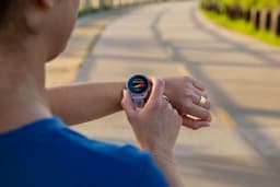 Garmin Forerunner® 70 - GPS hardloophorloge - 42,6 mm - Lila — thumbnail 9
