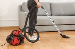 Swiss Pro+ Stofzuiger Zonder Zak - Red - Stofzuigers - Vacuum Cleaner Zakloos - 1600W - Sterke Zuigkracht - HEPA Filter - Compact, Licht & Krachtig - Gemakkelijk Schoon Te Maken — thumbnail 7