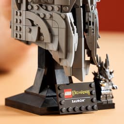 LEGO Icons - The Lord of the Rings: De Helm van Sauron Bouwpakket voor Volwassenen en Woondecoratie - 11373 — thumbnail 3
