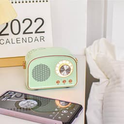 Retro Vintage Radio Bluetooth Speaker - Draadloze Stereo Speaker met FM Radio - Vintage Design - Bluetooth 5.0 Draadloze Speaker voor Kristalhelder Geluid - Perfect voor Thuis & Buiten - Lichtgroen — thumbnail 3